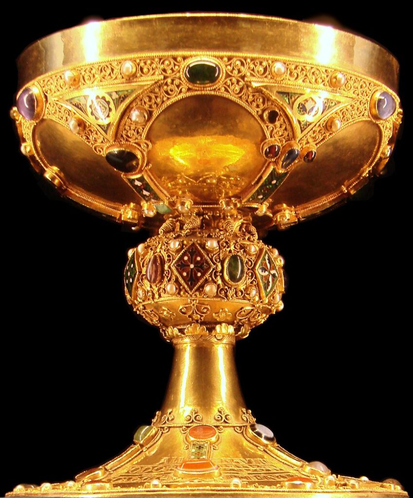 12th century, Calice de Saint-Remi, gold +precious stones +perls +enamel, 17x15, Palais du Tau Reims (formerly Cathédrale de Reims) (iR6;iR4;R231-16;R482) =!? EU-1900-R-V-1600, Calice dit sant Rémy, XIIe siècle; Cathédrale de Reims.