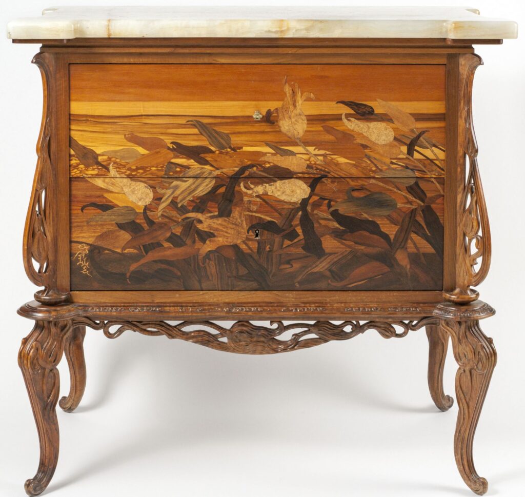 Emile Gallé (1846-1904): 1900, The Blood of Armenia (The Field of Blood), furniture, 83x85x51, PP Paris (M4;R231-18+13) EU-1900-cl69-40 (Grand Prix).