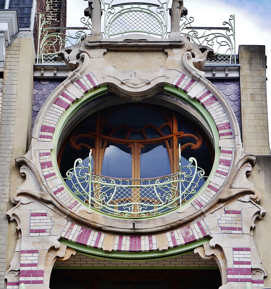 Gustave Strauven (1878-1919): 1901-03, Saint-Cyr house, Ambiorixsquare 11 Brussels (R508,p129;R505,p370;iR3;iR6)