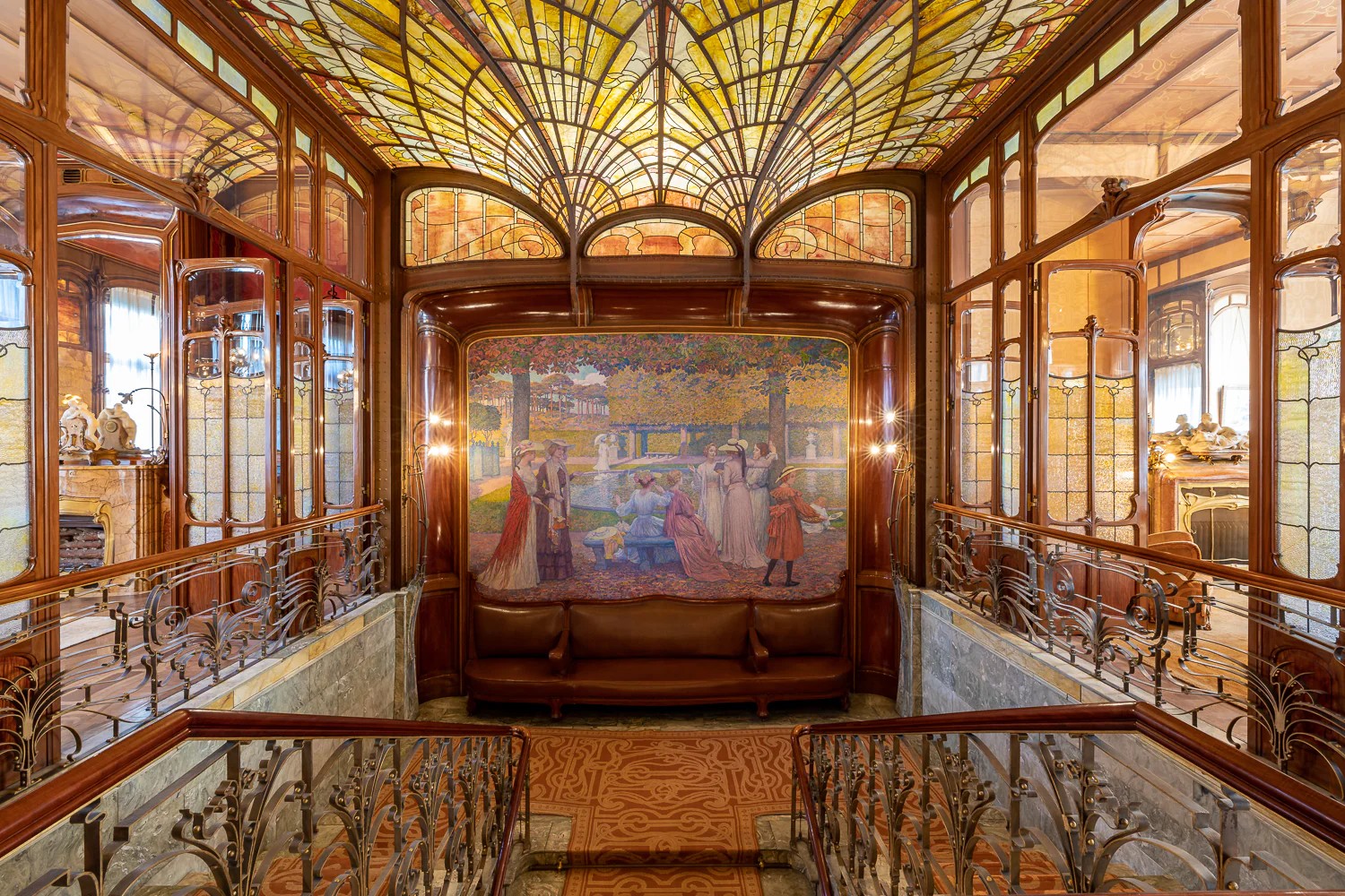 Victor Horta (1861-1947): 1895-1903, Hotel Solvay, interior, Avenue Louise 224, Brussels (iR10;iR3). Painting: Théo van Rysselberghe.
